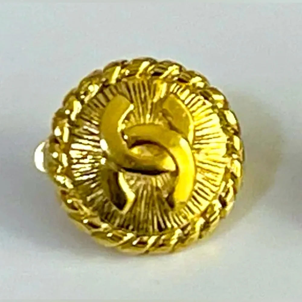 Chanel CC Logo Gold Plated Earrings ~ Vintage Chanel Clip-on Earrings ~ EUC
